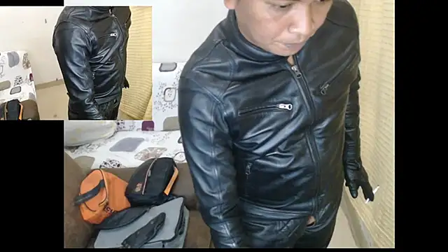 Snapshot of Leatherbdsm81 chatting on 04-20-26, 03:04 Leatherbdsm81 online show from 04-20-26, 03:04
