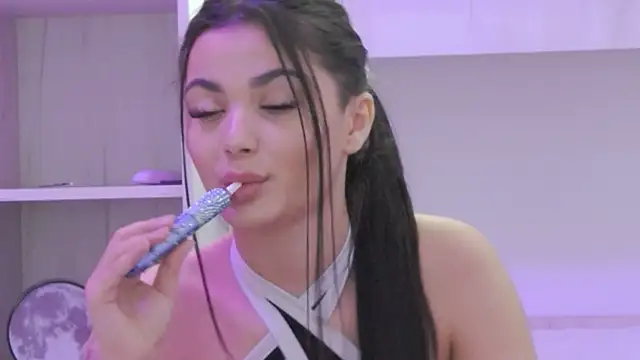 MayaMadison online show from 02-10-26, 09:41