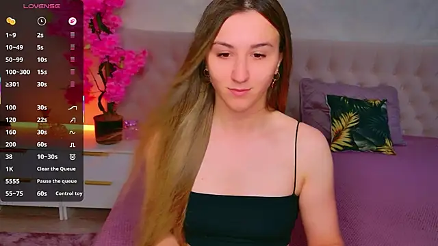 JasminUqueen online show from 06-08-26, 01:20