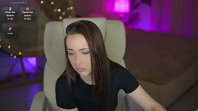 OliviaMoore  online show from 03-12-26, 01:50