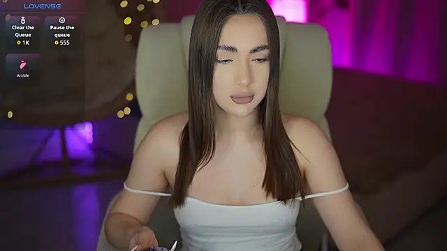 OliviaMoore  online show from 03-15-26, 08:04