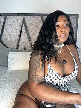 Snapshot of Denise_wolfe21 chatting on 02-20-26, 08:53 Denise wolfe21 online show from 02-20-26, 08:53