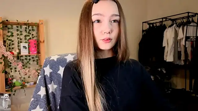 HoneyComfy online show from 04-11-26, 02:21