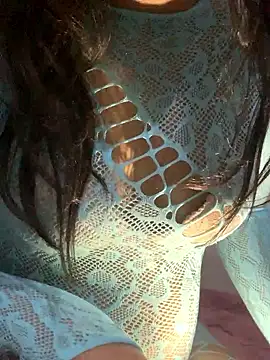 Snapshot of Nour-Lina chatting on 03-13-26, 11:44 Nour-Lina online show from 03-13-26, 11:44