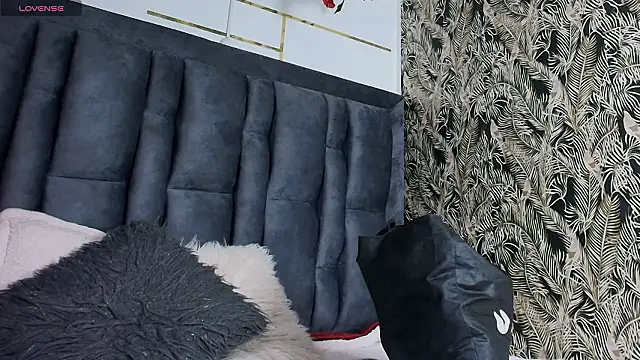 Emily  Cute   online show from 03-12-26, 07:31