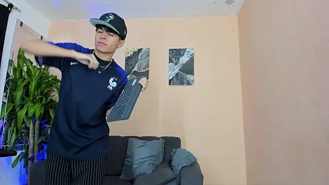 DesiresOfOlympus  online show from 03-25-26, 08:59