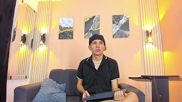 DesiresOfOlympus  online show from 04-26-26, 09:01