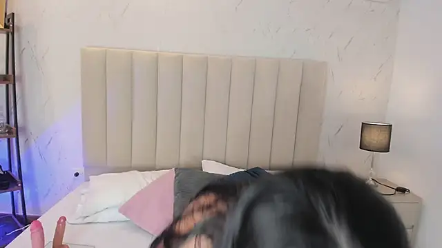 ViolettaRousee  online show from 05-28-26, 10:18