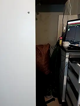 LADY-NESH online show from 04-24-26, 05:32