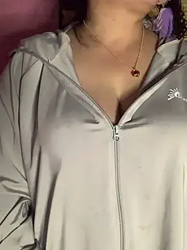 Snapshot of Star-sweet01 chatting on 02-02-26, 04:11 Star-sweet01 online show from 02-02-26, 04:11