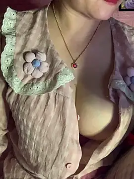 Snapshot of Star-sweet01 chatting on 02-10-26, 01:37 Star-sweet01 online show from 02-10-26, 01:37