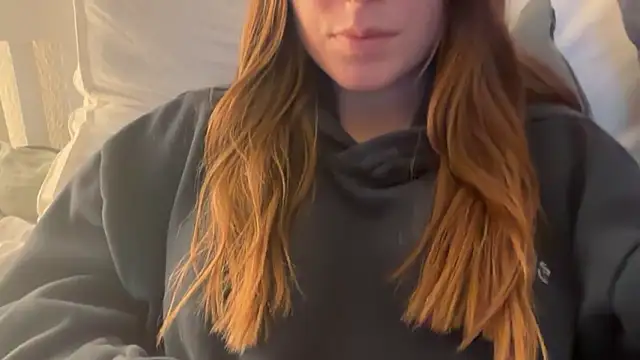 Lucyschickt online show from 02-17-26, 04:57