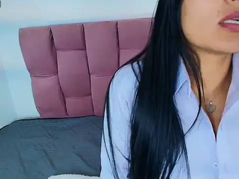 Melannyy   online show from 06-07-26, 04:27