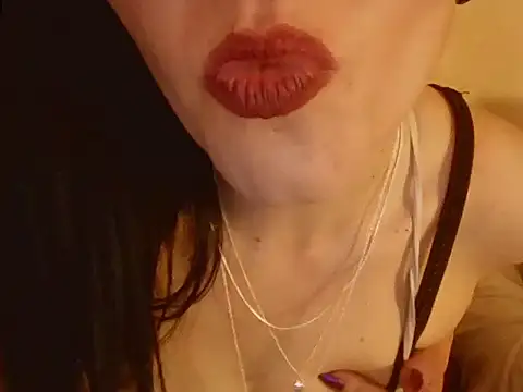 Snapshot of VelvetX-Mona chatting on 03-11-26, 10:16 VelvetX-Mona online show from 03-11-26, 10:16