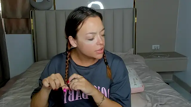 stellaa quenn online show from 04-21-26, 12:12