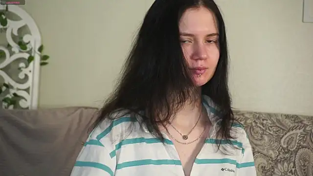 Glow hollow online show from 02-15-26, 03:47