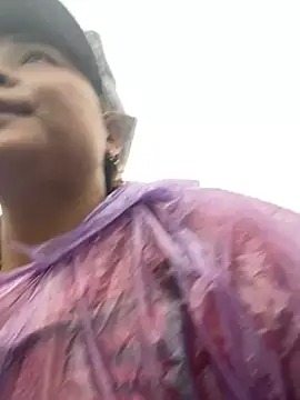 Snapshot of neyney110 chatting on 03-07-26, 08:00 neyney110 online show from 03-07-26, 08:00