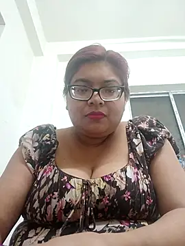 Snapshot of Elie_Hallway chatting on 02-04-26, 06:47 Elie Hallway online show from 02-04-26, 06:47