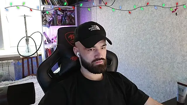 Snapshot of _Mostly_ chatting on 02-03-26, 12:54 Mostly online show from 02-03-26, 12:54