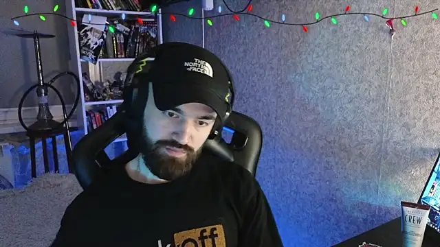 Snapshot of _Mostly_ chatting on 02-09-26, 08:46 Mostly online show from 02-09-26, 08:46