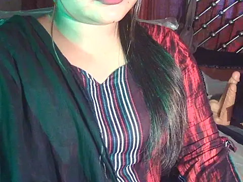 Snapshot of Nusrat_Faria chatting on 05-16-26, 04:20 Nusrat Faria online show from 05-16-26, 04:20