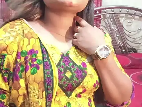 Snapshot of Nusrat_Faria chatting on 06-14-26, 01:35 Nusrat Faria online show from 06-14-26, 01:35