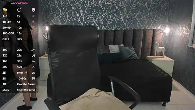 Gemma ward online show from 04-25-26, 11:46