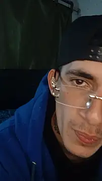 Snapshot of Alexwedcam chatting on 02-11-26, 06:46 Alexwedcam online show from 02-11-26, 06:46