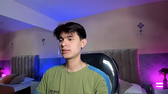 Derek Sinn online show from 04-22-26, 08:10