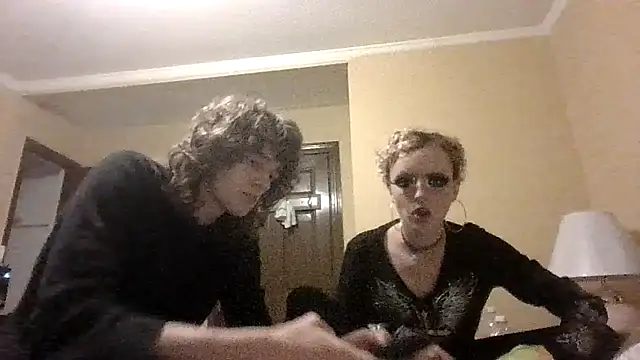 emoprincessxD online show from 04-07-26, 01:39
