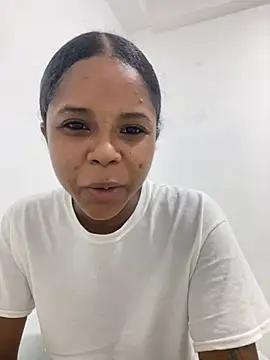 LIA PARKERR online show from 04-29-26, 04:16