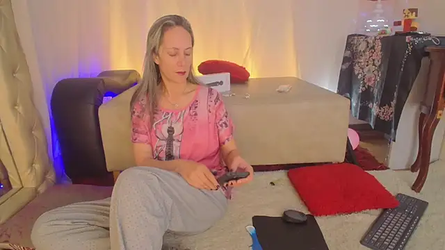 laurasofia45 online show from 06-11-26, 11:19