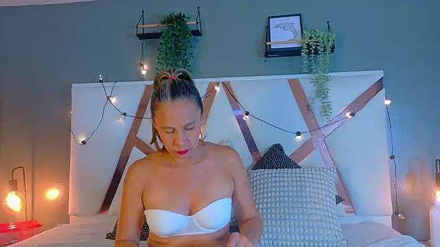 THALIAGRAY   online show from 03-13-26, 03:02