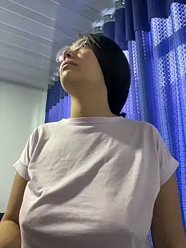 Snapshot of Tammy8 chatting on 03-06-26, 04:03 Tammy8 online show from 03-06-26, 04:03