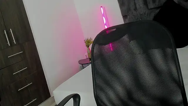 Malory Saenzz online show from 02-24-26, 01:20