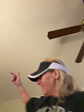 Snapshot of FireAfterDark chatting on 03-11-26, 02:50 FireAfterDark online show from 03-11-26, 02:50