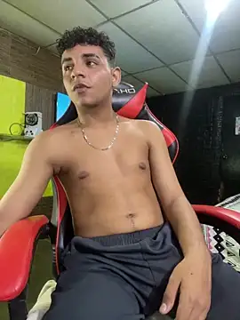 Aron2028 online show from 02-02-26, 09:24