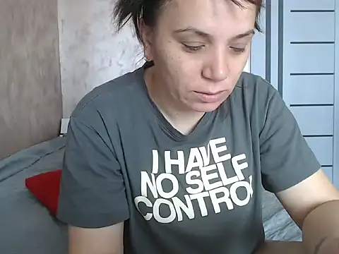 LorraGrey online show from 05-15-26, 05:47