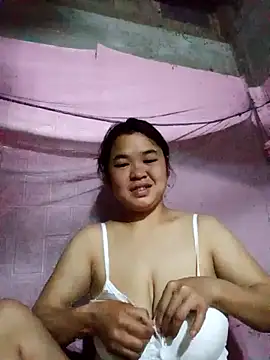 Snapshot of Jyllyy chatting on 02-07-26, 11:08 Jyllyy online show from 02-07-26, 11:08