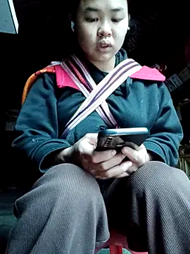 Snapshot of Jyllyy chatting on 03-06-26, 02:08 Jyllyy online show from 03-06-26, 02:08