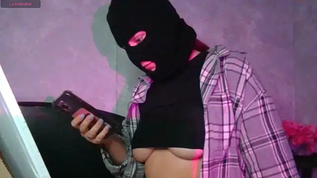 YenMoore online show from 02-05-26, 08:19