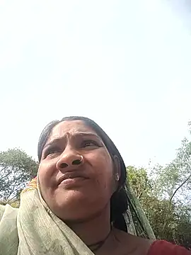 Snapshot of Hotty_raghni chatting on 02-20-26, 09:54 Hotty raghni online show from 02-20-26, 09:54