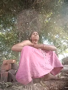 Snapshot of Hotty_raghni chatting on 03-05-26, 03:35 Hotty raghni online show from 03-05-26, 03:35