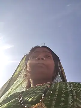 Snapshot of Hotty_raghni chatting on 03-13-26, 03:35 Hotty raghni online show from 03-13-26, 03:35