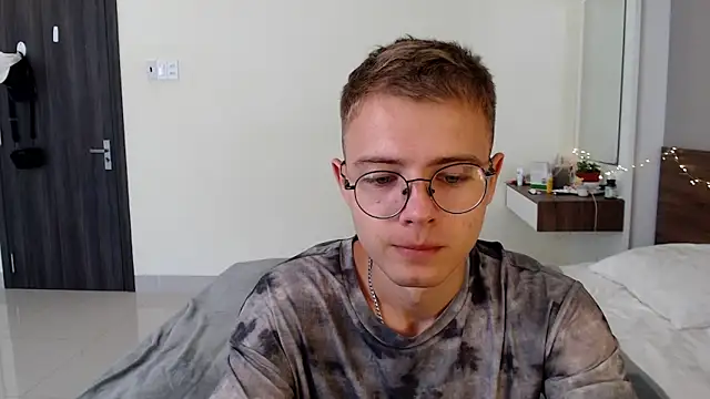 NikiKerryCum online show from 04-24-26, 06:16