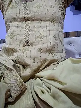 Snapshot of Madhubala6 chatting on 02-22-26, 05:19 Madhubala6 online show from 02-22-26, 05:19