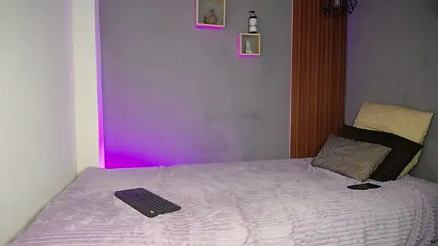 LUNITA125 online show from 02-06-26, 03:22