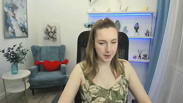 Snapshot of CaseyTerini chatting on 05-04-26, 03:46 CaseyTerini online show from 05-04-26, 03:46