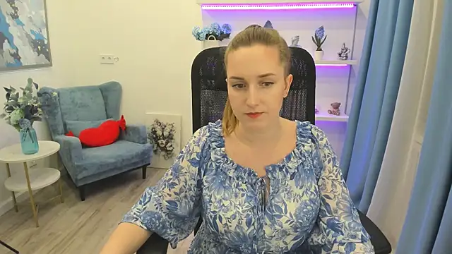 Snapshot of CaseyTerini chatting on 05-22-26, 11:49 CaseyTerini online show from 05-22-26, 11:49