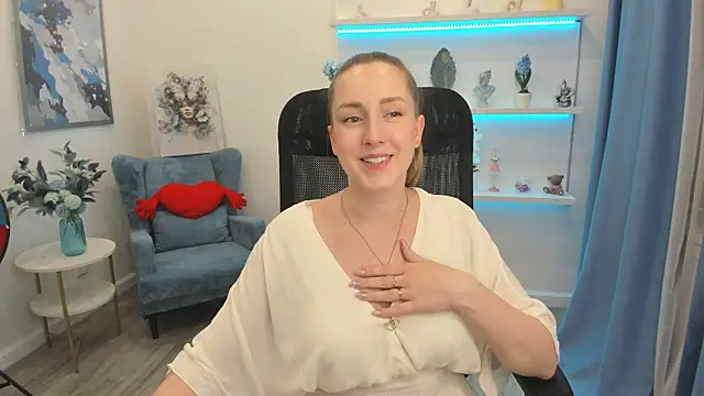 Snapshot of CaseyTerini chatting on 06-09-26, 11:33 CaseyTerini online show from 06-09-26, 11:33